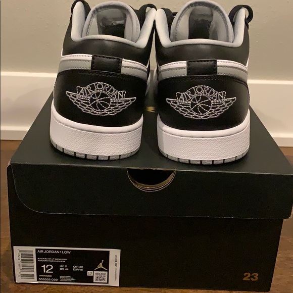 Air Jordan 1 Low Black Smoke Grey - Picture 4 of 6